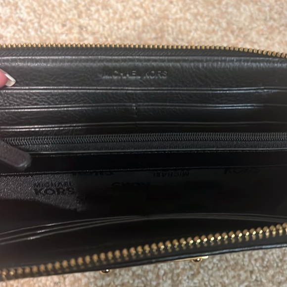 1053. Worn Once - Michael Kors Black Leather Long Zip Around Wallet - Picture 6 of 7